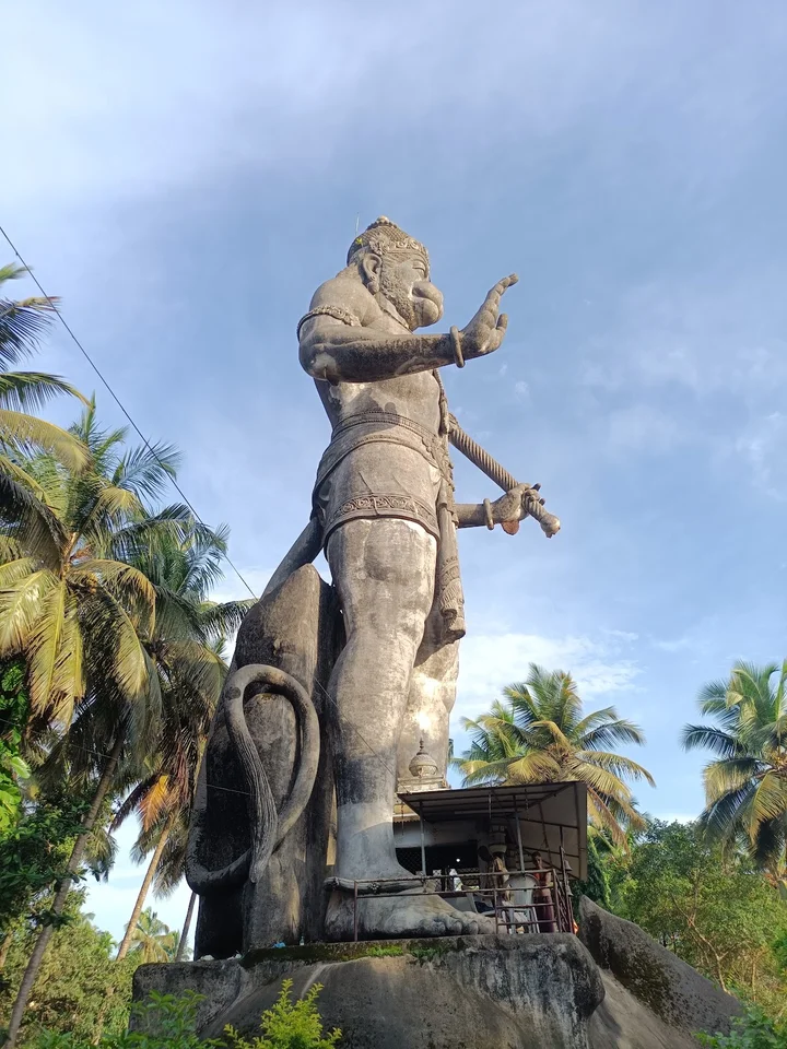 Anjaneya statue