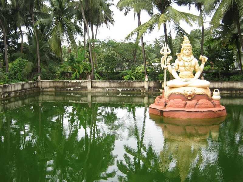 Temple tank